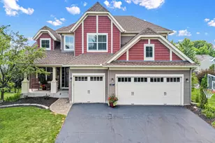 617 Eastgate Pkwy, Mahtomedi, MN 55115 - Photo 1