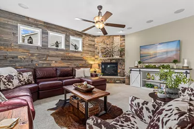617 Eastgate Parkway, Mahtomedi, MN 55115 - Photo 3