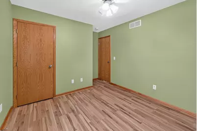 806 Marion Street SE, Isanti, MN 55040 - Photo 9