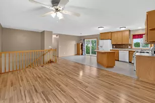806 Marion Street Southeast, Isanti, MN 55040 - Photo 7