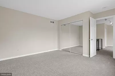 7654 Dunmore Road, Woodbury, MN 55125 - Photo 29