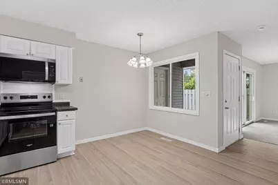7654 Dunmore Road, Woodbury, MN 55125 - Photo 15