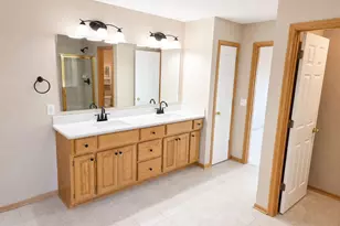 9756 211th St W, Lakeville, MN 55044 - Photo 33