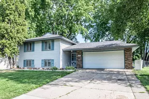 1083 Whitney Dr, Apple Valley, MN 55124 - Photo 31