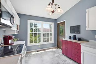 7477 W 110th St, Bloomington, MN 55438 - Photo 9