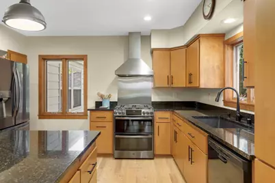 1648 Hillcrest Avenue, Saint Paul, MN 55116 - Photo 27