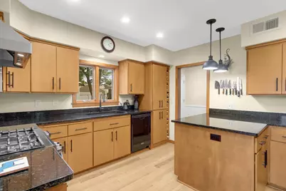 1648 Hillcrest Avenue, Saint Paul, MN 55116 - Photo 25