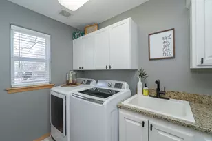 1008 Southern Woods Pl SW, Rochester, MN 55902 - Photo 9