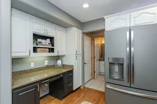 1008 Southern Woods Pl SW, Rochester, MN 55902 - Photo 5