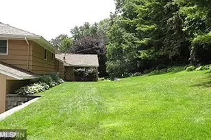 1627 Deerwood Dr, South Saint Paul, MN 55075 - Photo 5