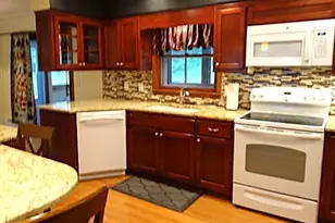 1627 Deerwood Dr, South Saint Paul, MN 55075 - Photo 11