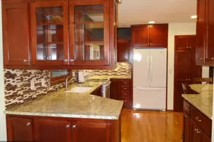1627 Deerwood Dr, South Saint Paul, MN 55075 - Photo 13