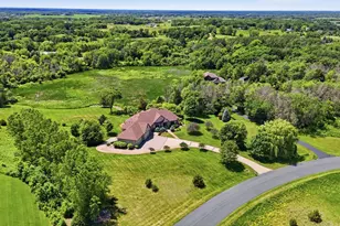 22720 Sweeney Ln, Lakeville, MN 55044 - Photo 7
