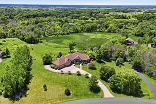 22720 Sweeney Ln, Lakeville, MN 55044 - Photo 5