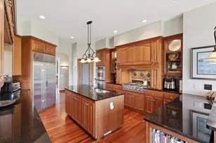 22720 Sweeney Ln, Lakeville, MN 55044 - Photo 17