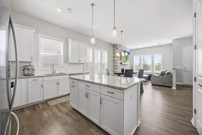 8164 Arrowwood Lane N, Maple Grove, MN 55369 - Photo 3