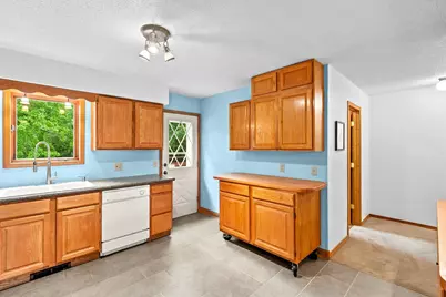 1390 Rainier Lane, Eagan, MN 55121 - Photo 9