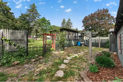 517 Sidney Street E, Saint Paul, MN 55107 - Photo 37