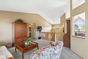 893 Marnie Cir S, Maplewood, MN 55119 - Photo 9