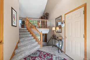 893 Marnie Cir S, Maplewood, MN 55119 - Photo 5