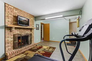 12800 Hilltop Rd, Burnsville, MN 55337 - Photo 23