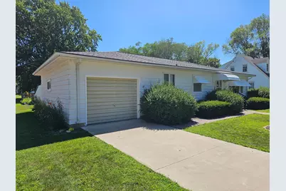 507 S Elm Street, Lamberton, MN 56152 - Photo 3