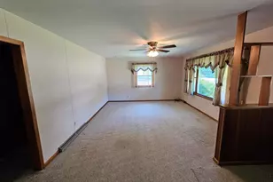 507 S Elm St, Lamberton, MN 56152 - Photo 9