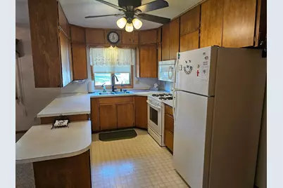 507 S Elm Street, Lamberton, MN 56152 - Photo 5