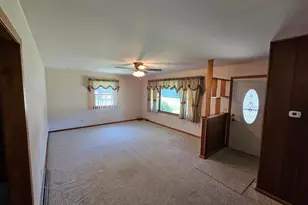 507 S Elm St, Lamberton, MN 56152 - Photo 11
