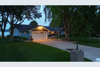 2305 NE Country Club Dr, Willmar, MN 56201 - Photo 9
