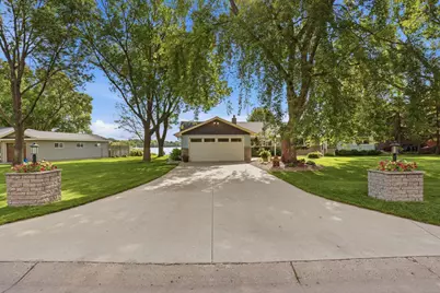 2305 NE Country Club Dr, Willmar, MN 56201 - Photo 23