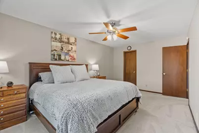 4656 Ridge Cliff Drive, Eagan, MN 55122 - Photo 9