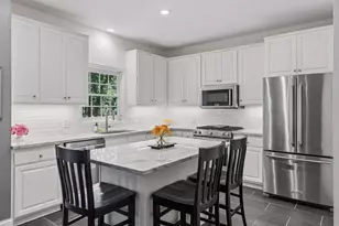 2710 Itasca Ave S, Saint Mary's Point, MN 55043 - Photo 5