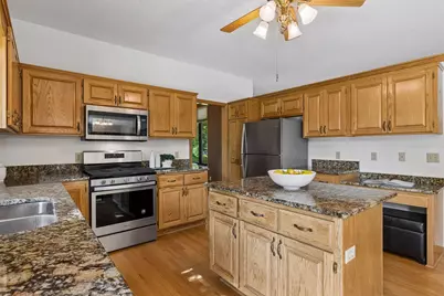 8641 Terraceview Lane N, Maple Grove, MN 55311 - Photo 7