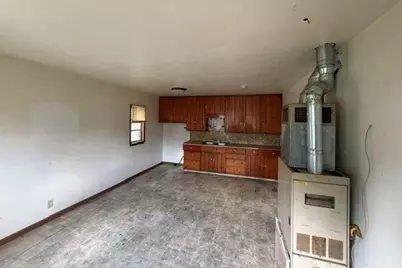 522 E 2nd Street N, Truman, MN 56088 - Photo 5