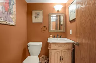 8133 Curtis Ln, Eden Prairie, MN 55347 - Photo 9