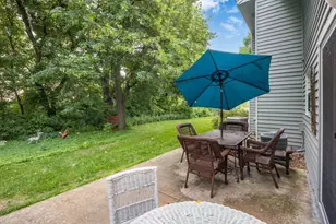 8133 Curtis Ln, Eden Prairie, MN 55347 - Photo 3