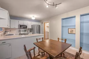 8133 Curtis Ln, Eden Prairie, MN 55347 - Photo 11