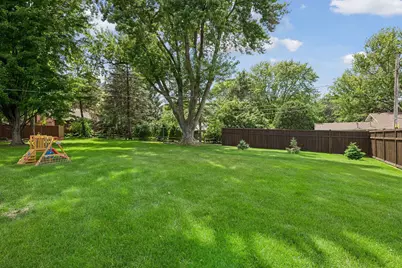 9840 Brookside Avenue S, Bloomington, MN 55431 - Photo 59