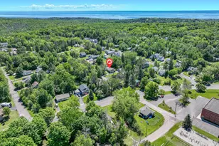 128 Hubbell St, Duluth, MN 55803 - Photo 35