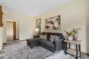 547 Abbey Way, Mendota Heights, MN 55120 - Photo 9