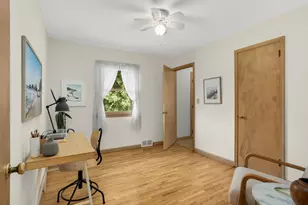 539 Frontenac Pl, Saint Paul, MN 55104 - Photo 15