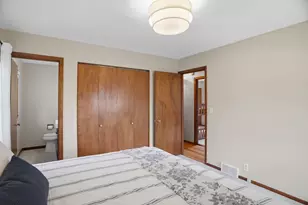 8516 Rich Ave S, Bloomington, MN 55437 - Photo 11