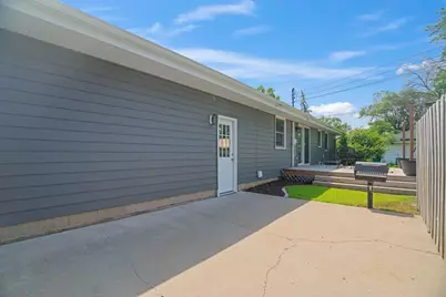 8516 Rich Avenue S, Bloomington, MN 55437 - Photo 27