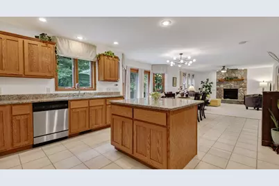 1224 Red Maple Ridge, Eau Claire, WI 54703 - Photo 7