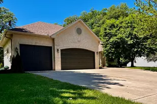 8367 153rd Pl, Savage, MN 55378 - Photo 3