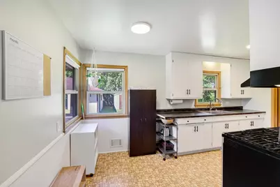 3609 Violet Avenue N, Brooklyn Center, MN 55429 - Photo 9