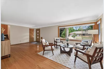 4621 Ewing Avenue N, Robbinsdale, MN 55422 - Photo 5