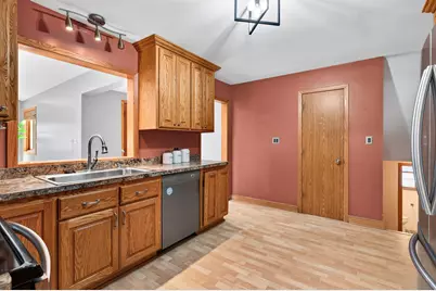 4621 Ewing Avenue N, Robbinsdale, MN 55422 - Photo 9