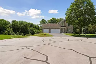 3990 Forest Ct, Saint Bonifacius, MN 55375 - Photo 3